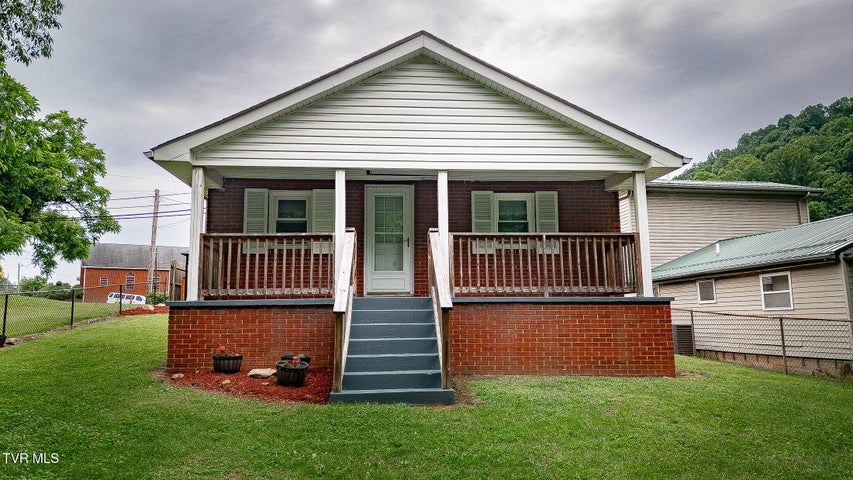 1st photo of 2009 Tenneva Street