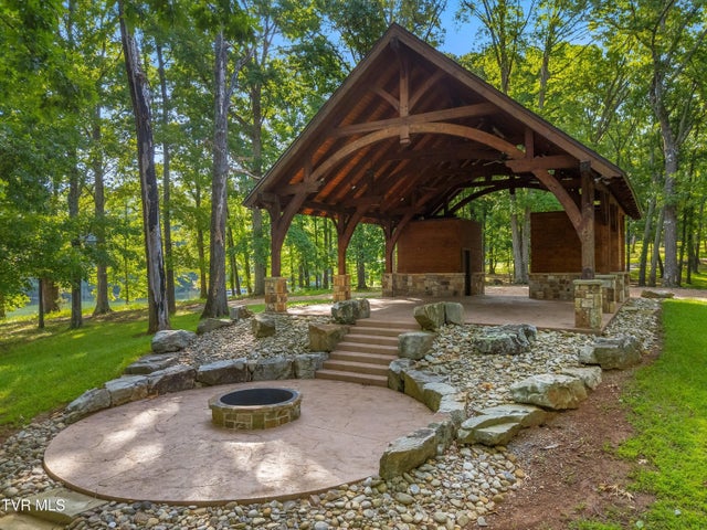 1st photo of 463 Heather Brook Drive