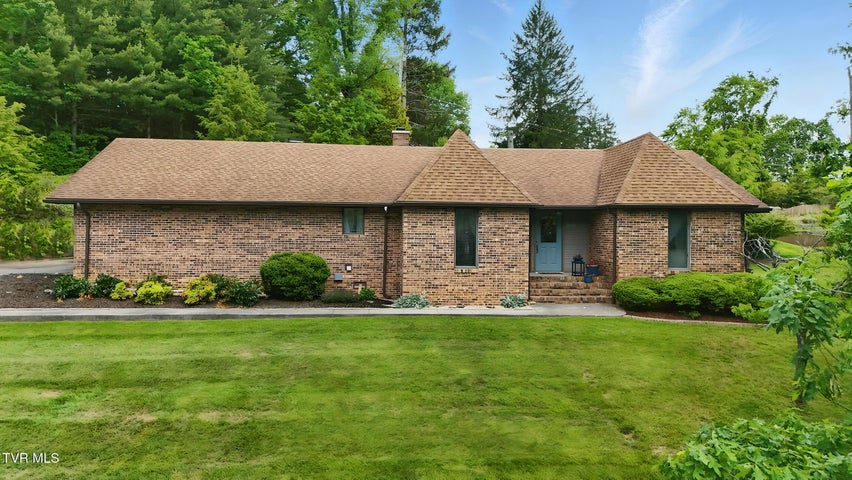 1st photo of 512 Wheatley Avenue