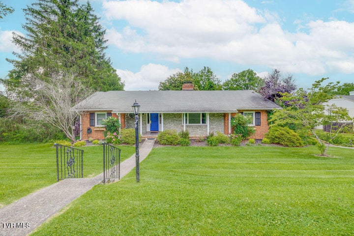1st photo of 506 10th Avenue