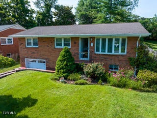 1st photo of 320 Greenway Drive