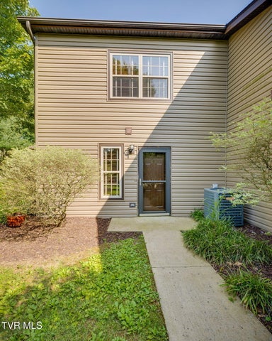 1st photo of 506 Pilgrim Court