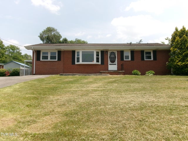 1st photo of 903 Charlem Court