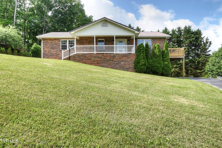 1st photo of 102 Spring Hill Drive