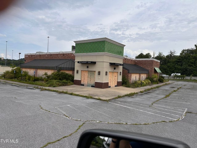 1st photo of 3315 Linden Drive 