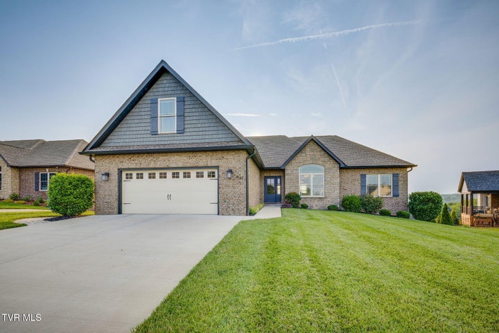 1st photo of 1132 Panoramic Vista
