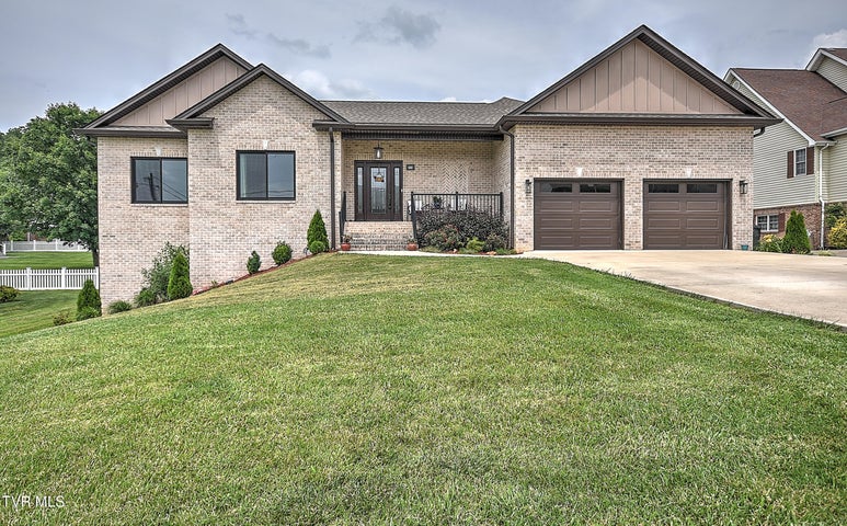 1st photo of 55 Farmstead Lane