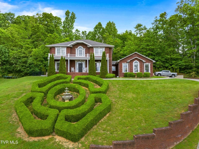 1st photo of 512 Shea Court