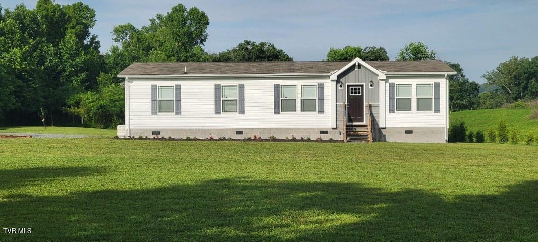 1st photo of 1615 Christian Bend Road
