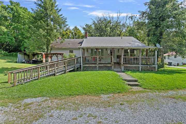 1st photo of 224 Baileyton Road