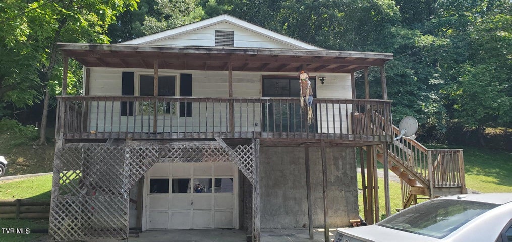 1st photo of 1165 Bloomingdale Pike Pike