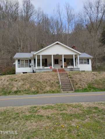 1st photo of 1602 Fairview Road