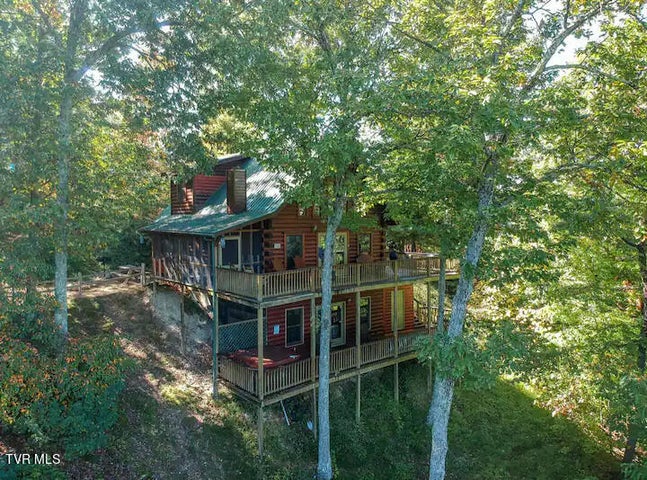 1st photo of 3831 Glenview Way