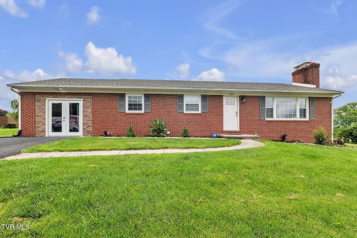 1st photo of 908 Middle Avenue