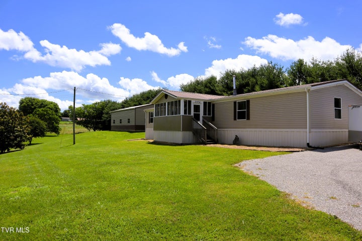 1st photo of 3374 Old Kentucky Road