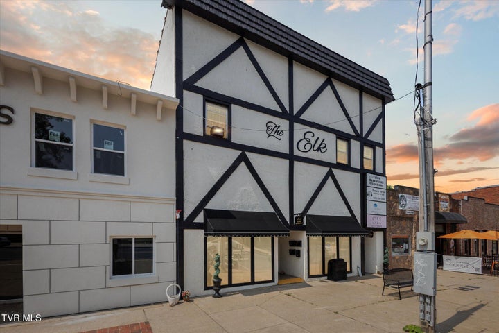 1st photo of 707 Elk Avenue