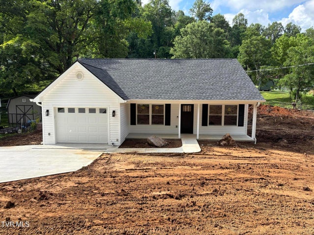 1st photo of 411 Woodcrest Drive