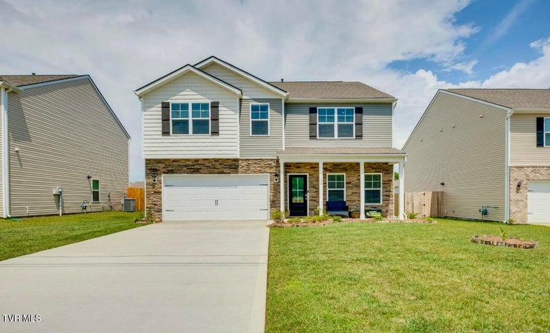 1st photo of 132 Breckenridge Trace