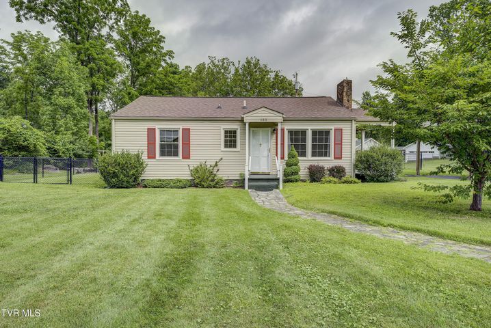 1st photo of 123 Park Court