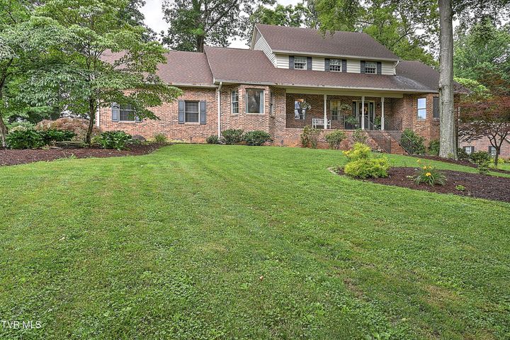 1st photo of 1239 Olde Oaks Drive