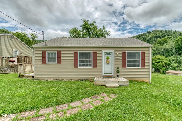 1st photo of 2344 Anderson Street