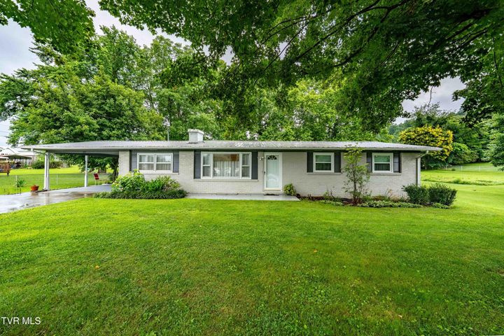 1st photo of 300 Shannon View Road