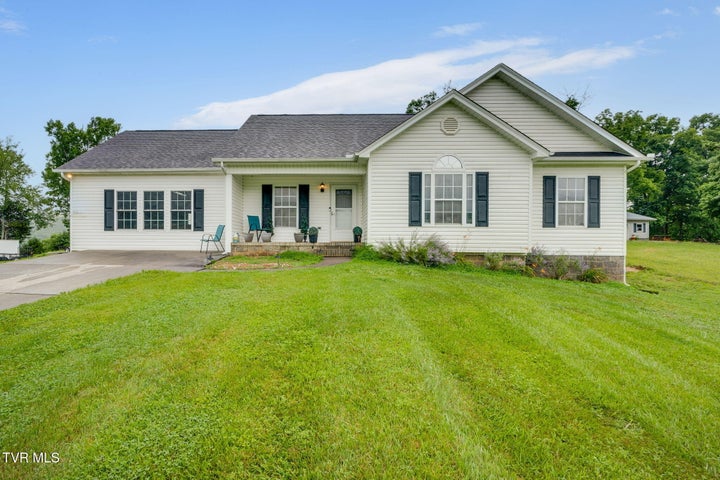 1st photo of 482 Kite Road