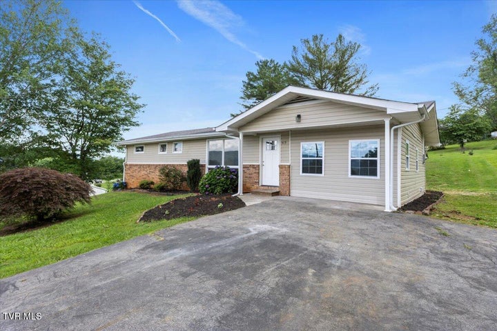 1st photo of 419 Ashville Avenue