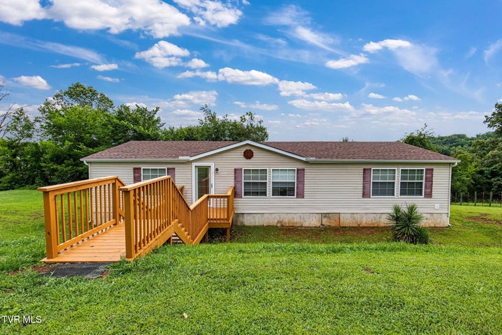 1st photo of 802 Holbert Lane