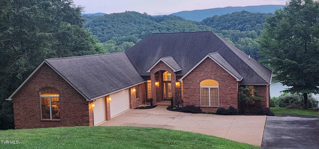 1st photo of 20216 Heron Circle