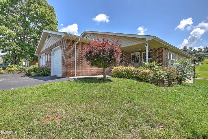 1st photo of 713 Teasel Drive