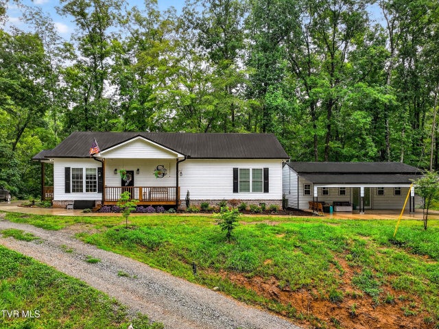 1st photo of 718 Mullins Drive