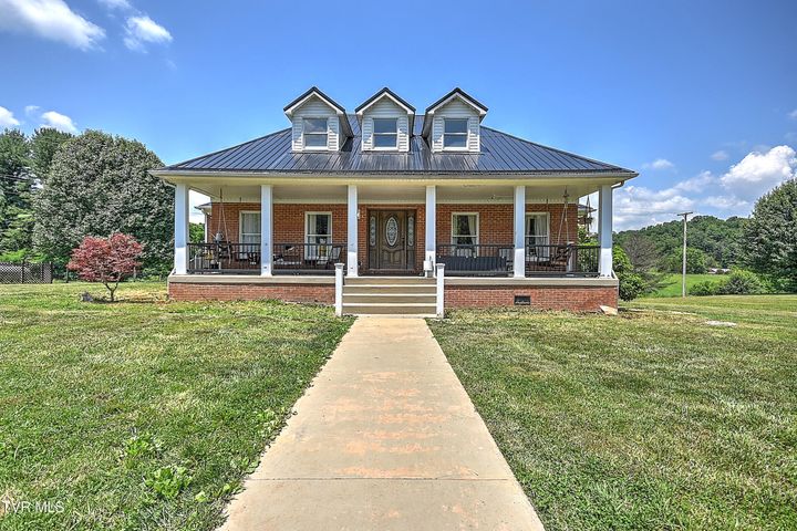 1st photo of 22643 Twin Oaks Road