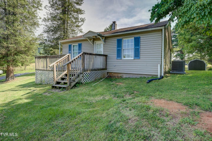 1st photo of 1277 Cooks Valley Road