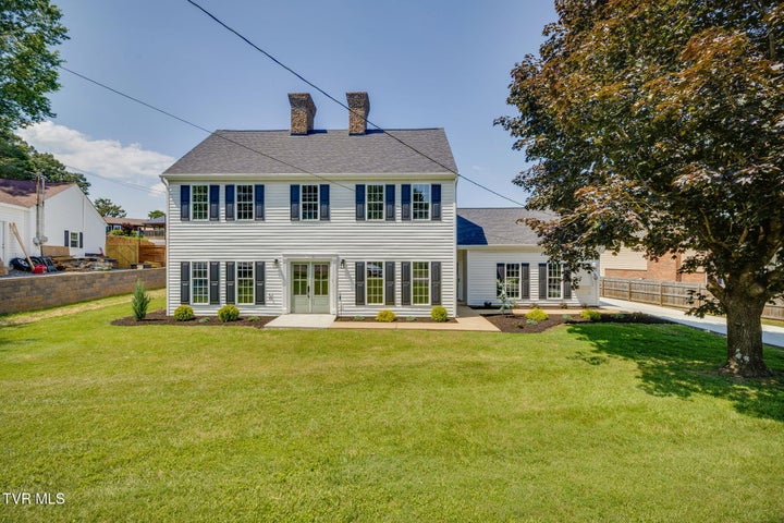 1st photo of 441 Oakmont Drive