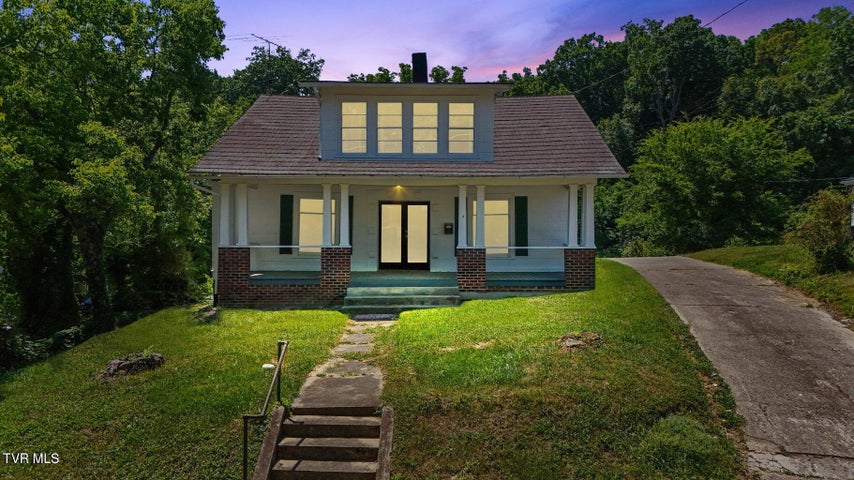 1st photo of 417 Main Street