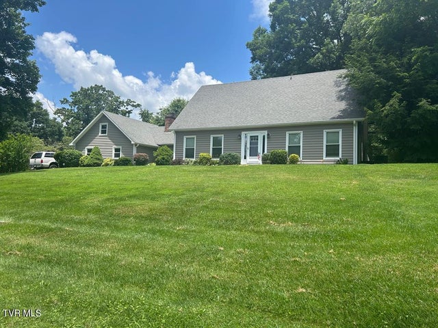 1st photo of 18335 Westwood Drive