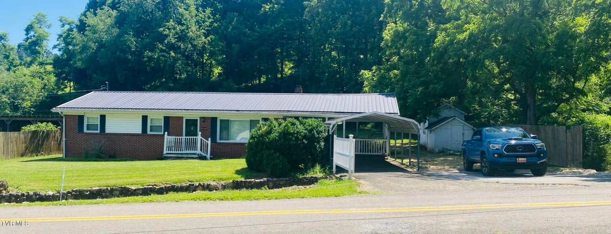 1st photo of 1820 Pine Orchard Road