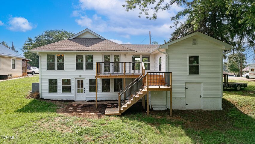 1st photo of 129 Ridgeway Avenue