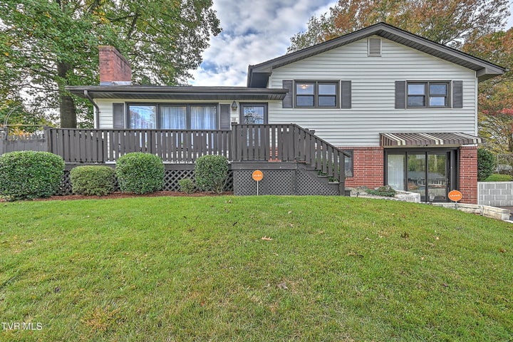 1st photo of 288 Robin Circle