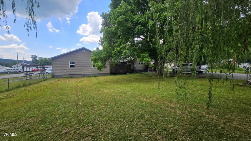 1st photo of 10 Powell Valley Road