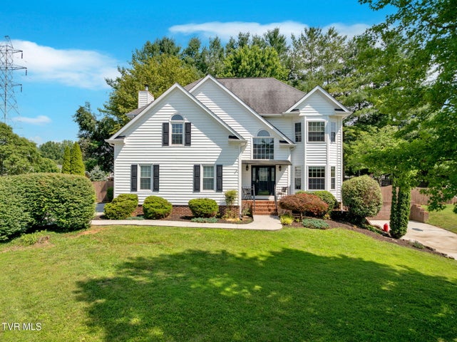 1st photo of 504 Amelia Court