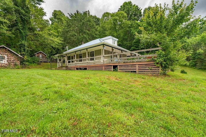 1st photo of 306 Bear Branch