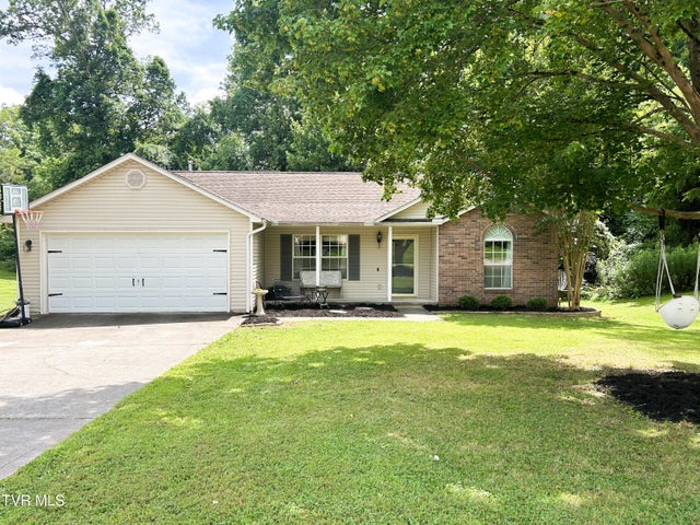 1st photo of 1032 Sugar Creek Lane