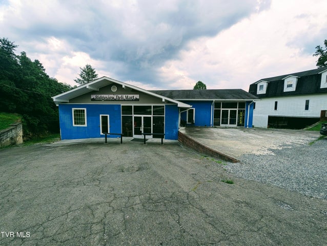 1st photo of 1220 Rose Ridge 