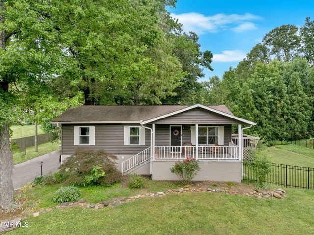 1st photo of 8202 Westland Drive