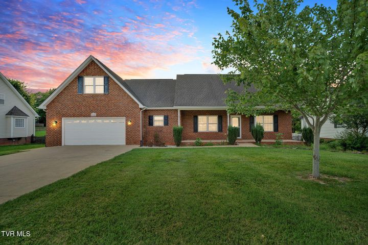1st photo of 114 Wiltshire Drive