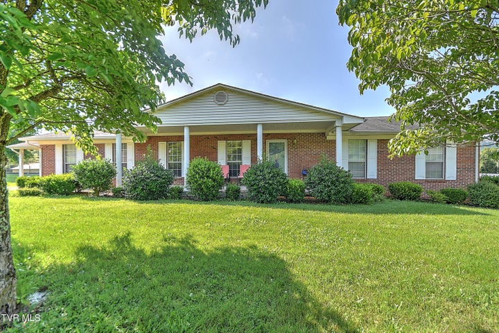1st photo of 105 Willcrest Circle