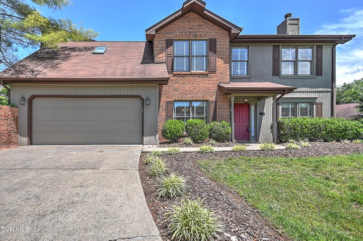 1st photo of 226 Willowbend Court Court