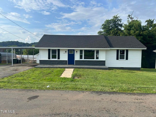 1st photo of 229 Doe Avenue
